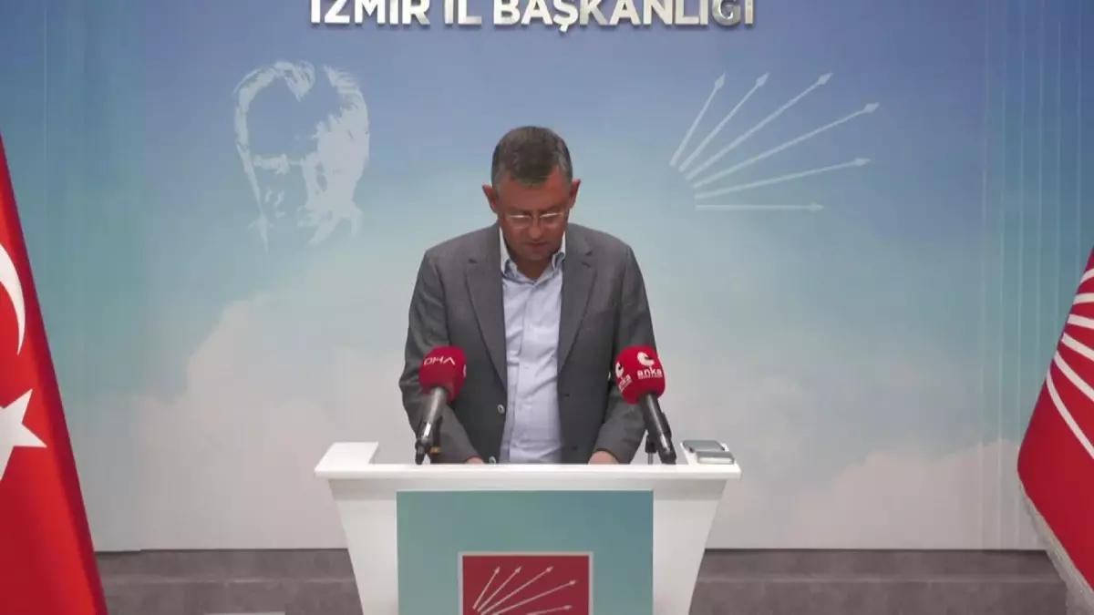 Özgür Özel: "Dezenformasyon Ustasını, Dezenformasyonla Mücadele Biriminin Başına Getirmek de Ancak ve Ancak Fahrettin Altun Tipi Bir İletişim...