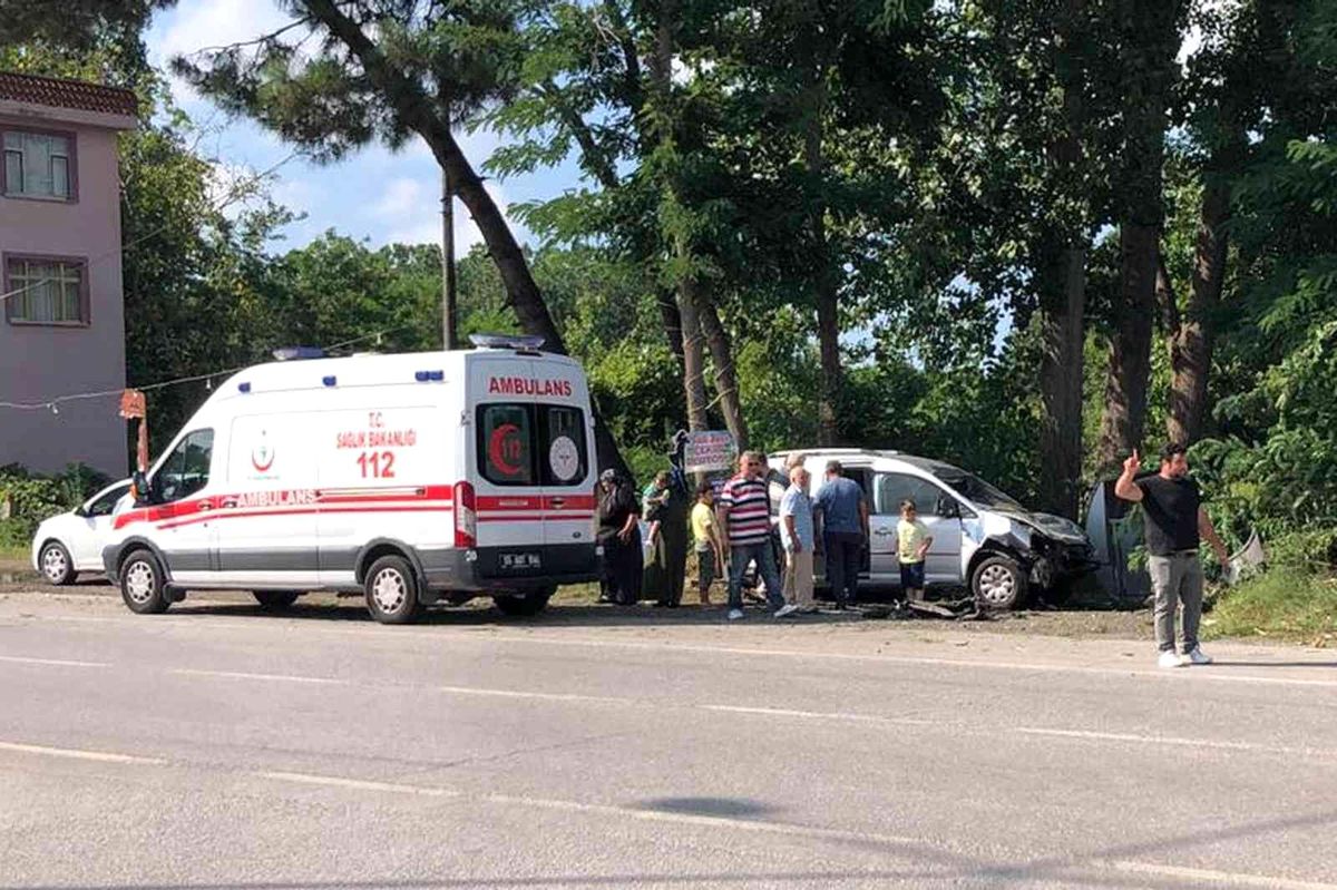 Samsun\'da trafik kazası: 2 yaralı