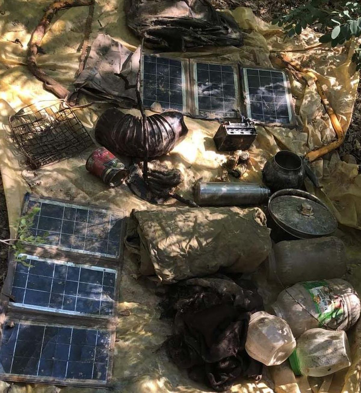 Tunceli\'de teröristlerce kullanılan 2 sığınak imha edildi