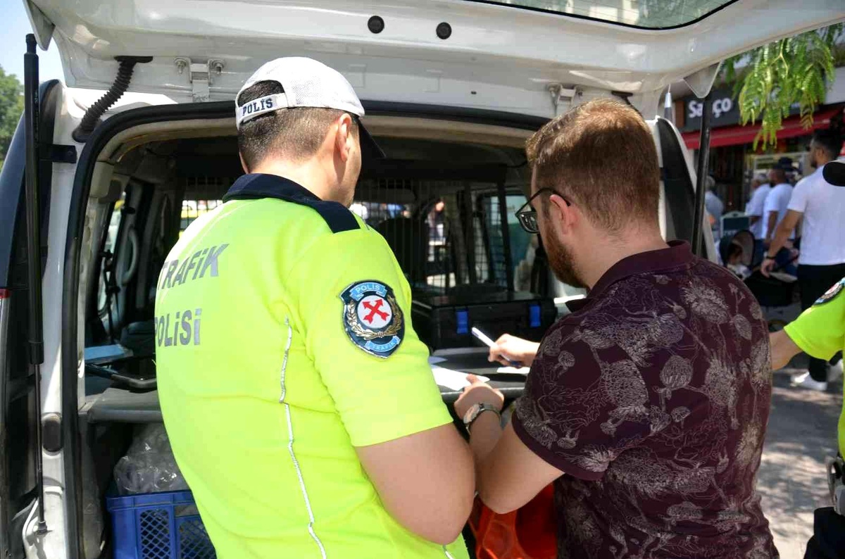 Uşak\'ta bin 291 sürücüye para cezası kesildi