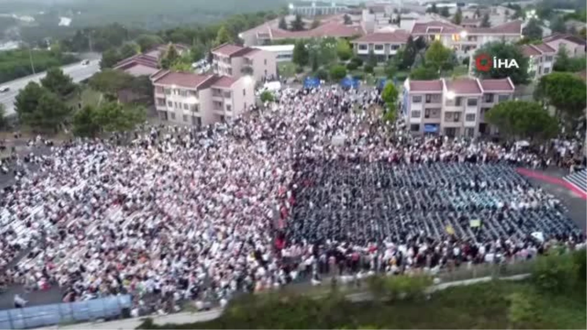 Bahçeşehir Üniversitesi 22. dönem mezunlarını coşkuyla uğurladı