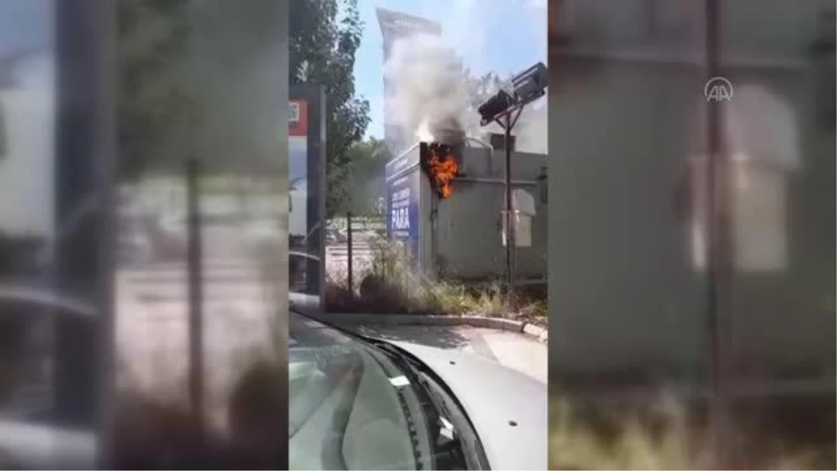 Beşiktaş\'ta banka ATM\'sinde çıkan yangın söndürüldü