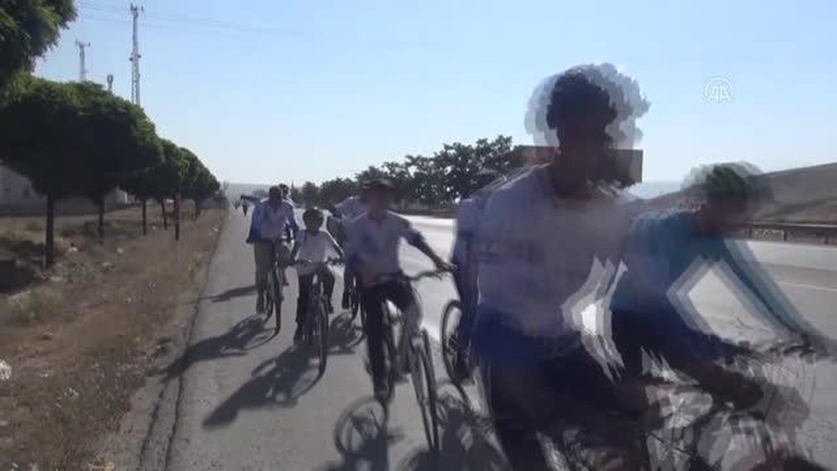 Bitlis\'in kurtuluş yıl dönümü dolayısıyla 30 kilometre pedal çevirdiler