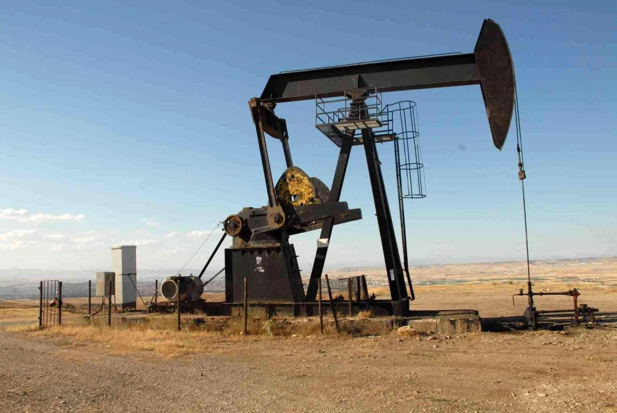 Brent petrolün varil fiyatı 95,83 dolar
