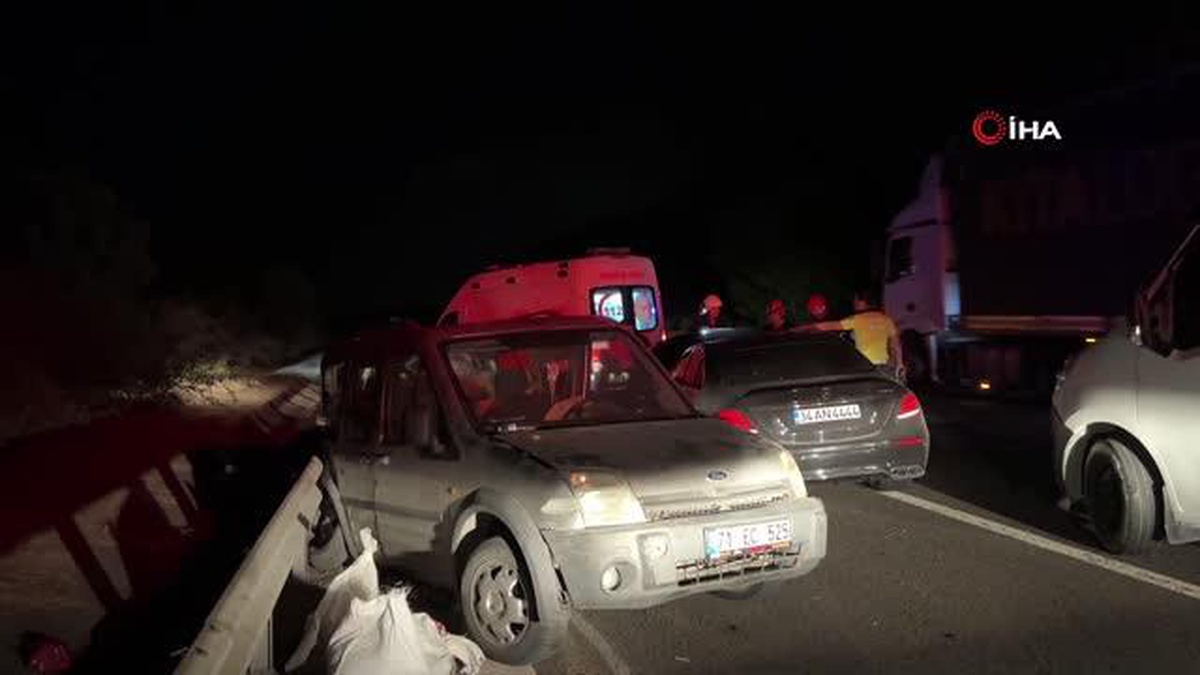 Emniyet kemeri hayat kurtardı: 7 kişi trafik kazasından yara almadan kurtuldu