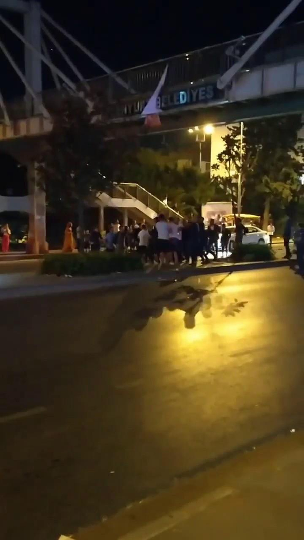Esenyurt\'ta trafik kazası meydan savaşına döndü