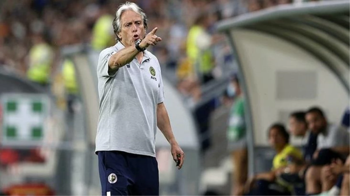 Fenerbahçe\'de yaprak dökümü! Jorge Jesus, genç oyuncu Muhammed Gümüşkaya\'yı takımdan gönderdi