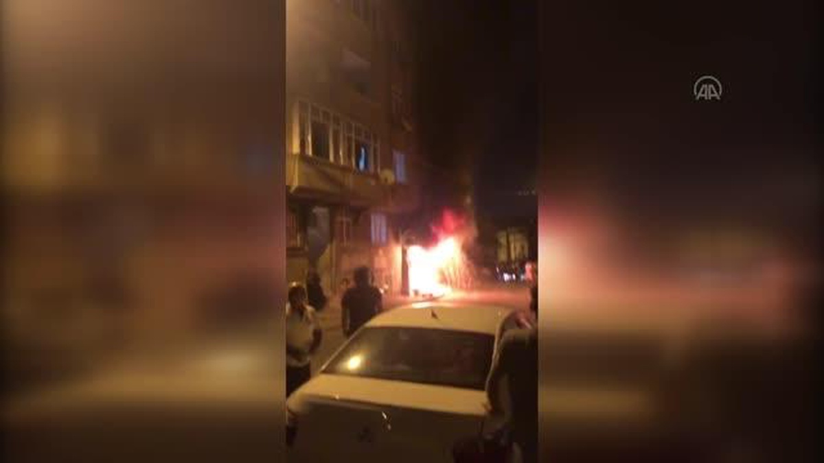 Gaziosmanpaşa\'da işyerinde çıkan yangın söndürüldü