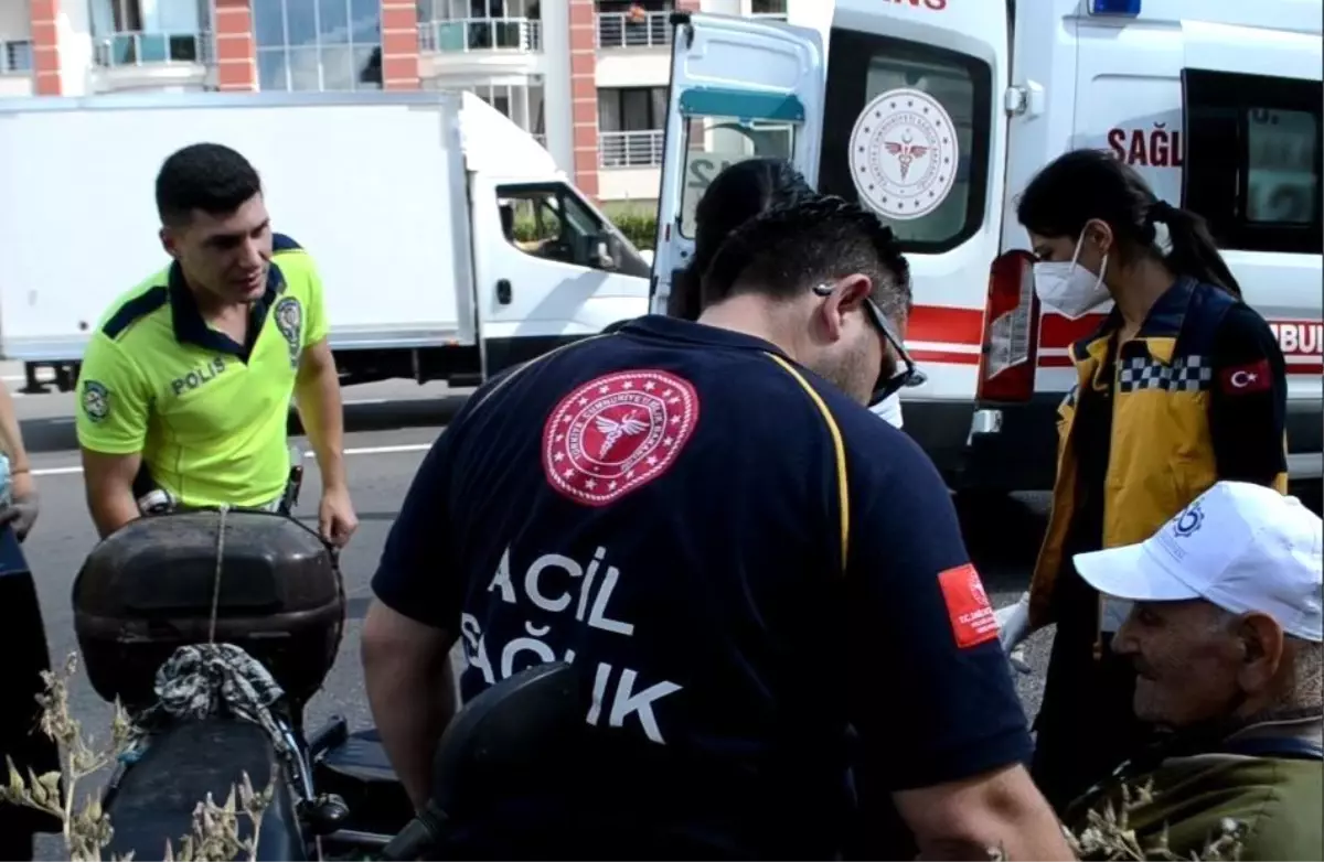 Hastaneye gitmek istemeyen 82 yaşındaki yaralı motosikletliyi ambulans şoförü ikna etti