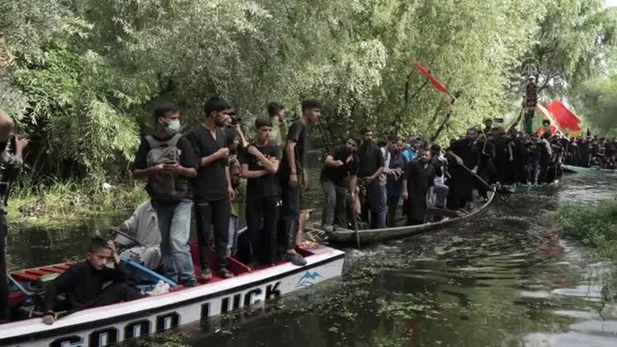 Hindistan Keşmir\'de Muharrem ayı etkinlikleri