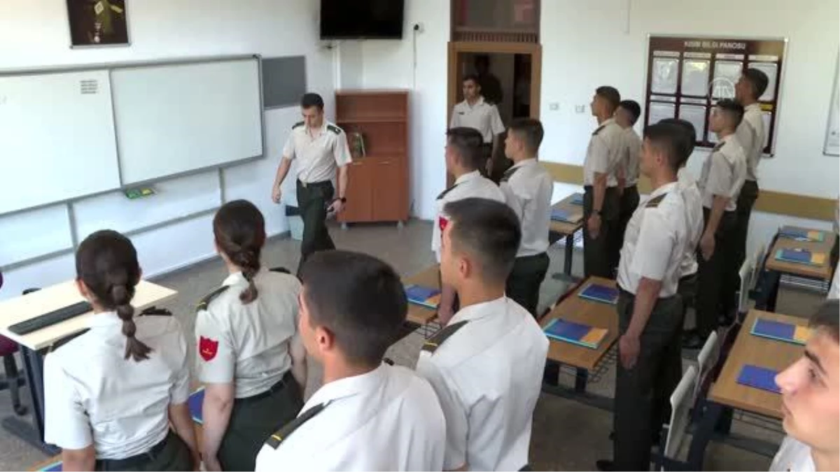 Geleceğin subayları hazırlık sınıfında 7 yabancı dille donanım kazanıyor