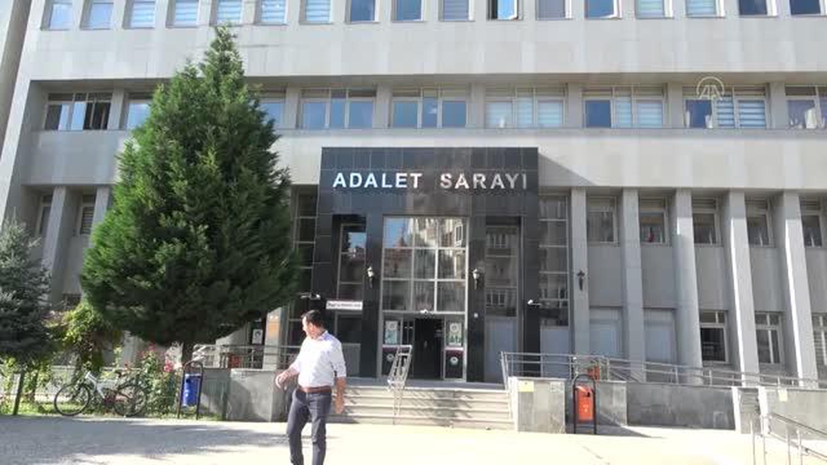Kamyon ile otomobil çarpıştı, anne ve bebeği öldü (2)