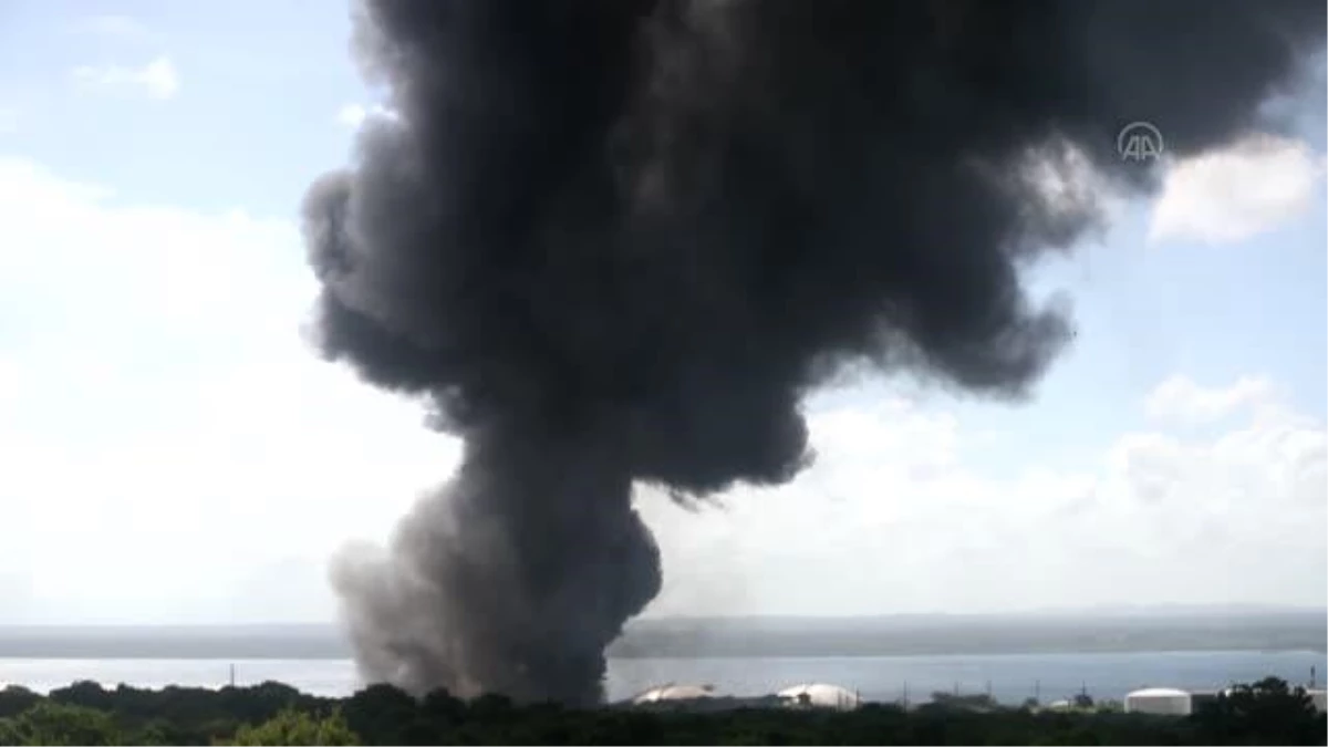 Küba\'da limandaki ham petrol depolama tesislerindeki patlamalarda 121 kişi yaralandı