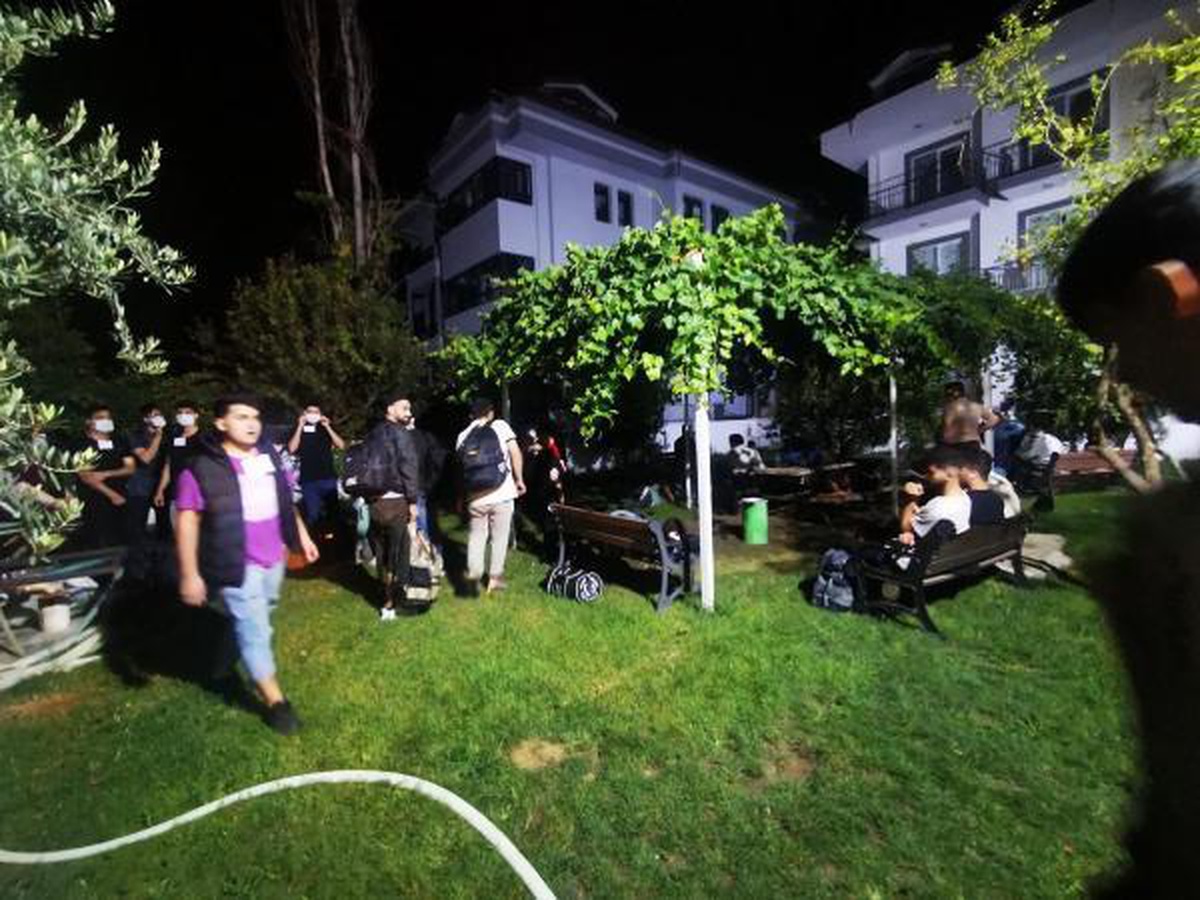 Muğla\'da 33 kaçak göçmen ile 4 organizatör şüphelisi yakalandı