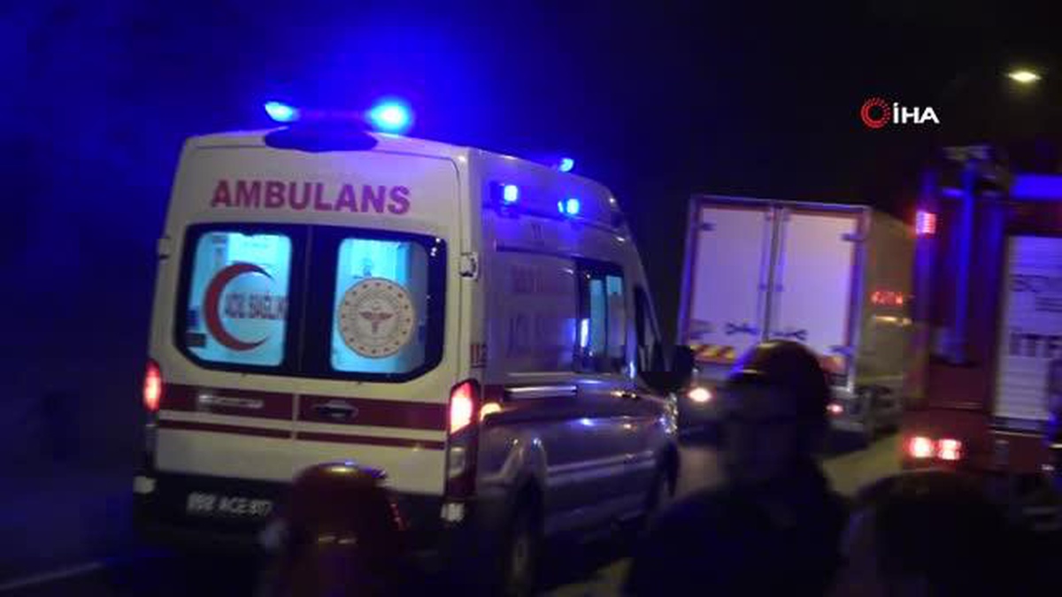 Ordu\'da tünelde otobüs otomobille çarpıştı: 2 ölü, 1 yaralı