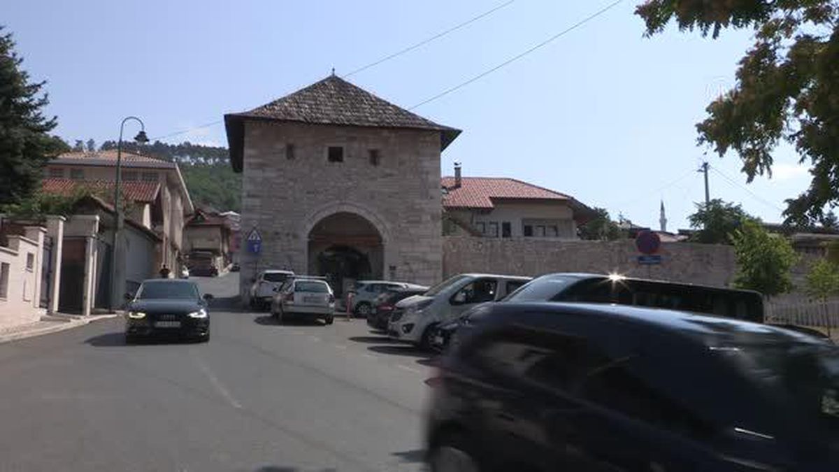 Aliya İzetbegoviç doğumunun 97. yılında anılıyor