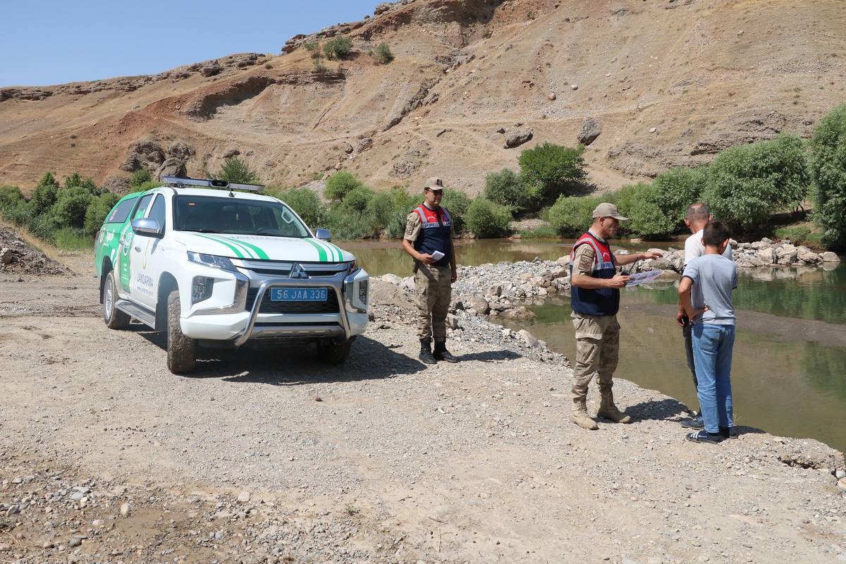Siirt\'te boğulma vakalarına karşı uyarı levhaları asıldı