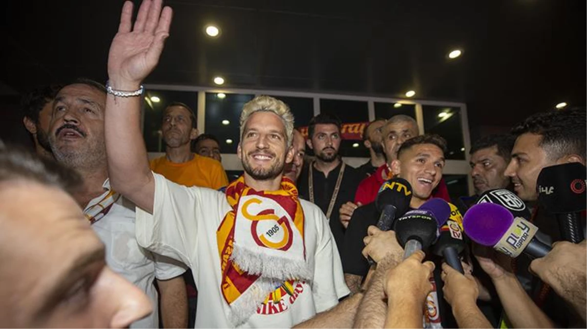 Galatasaray, Dries Mertens transferinin maliyetini KAP\'a bildirdi