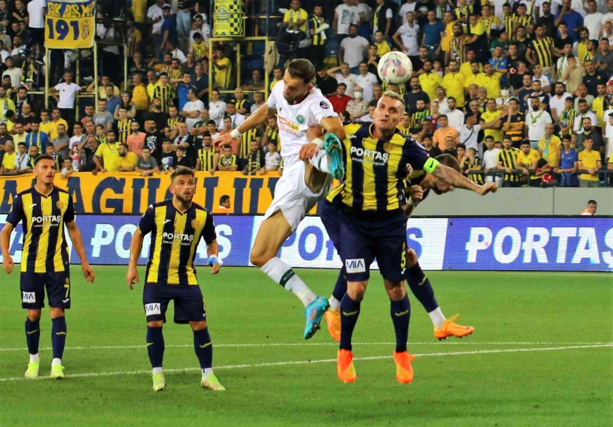 Spor Toto Süper Lig: MKE Ankaragücü: 0 Konyaspor: 0 (İlk yarı)