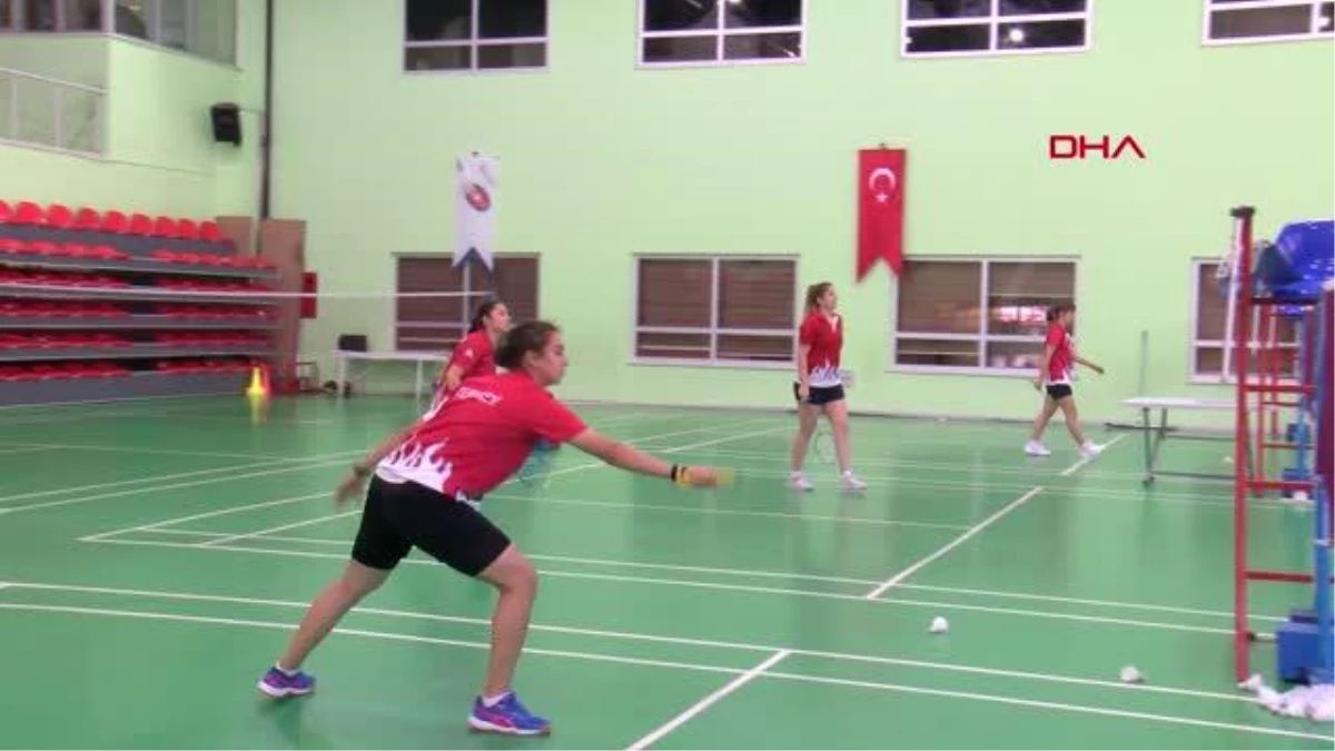 U19 Badminton Milli Takımı, Avrupa Gençler Şampiyonası\'na hazırlanıyor