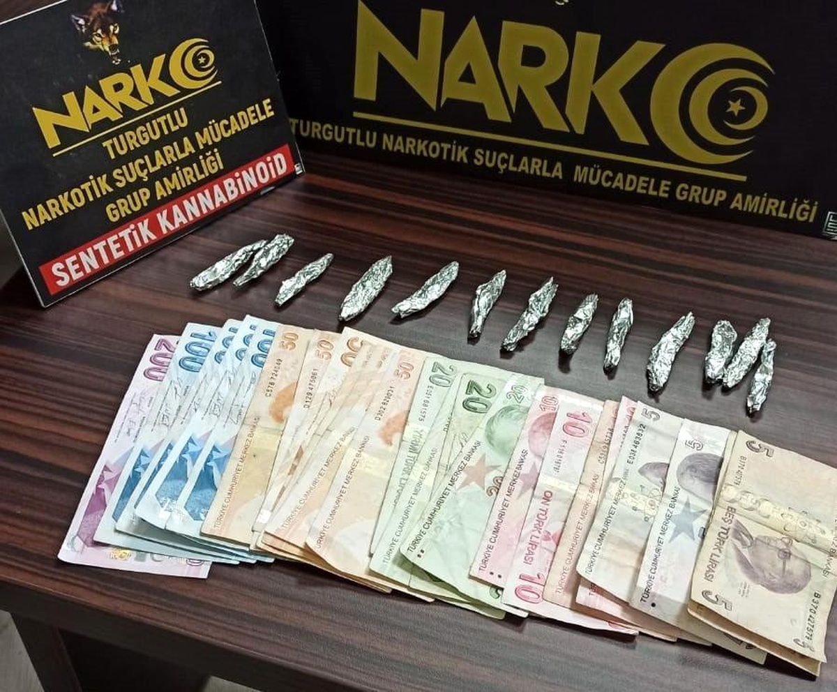Şüpheli şahsın üzerinde uyuşturucu çıktı