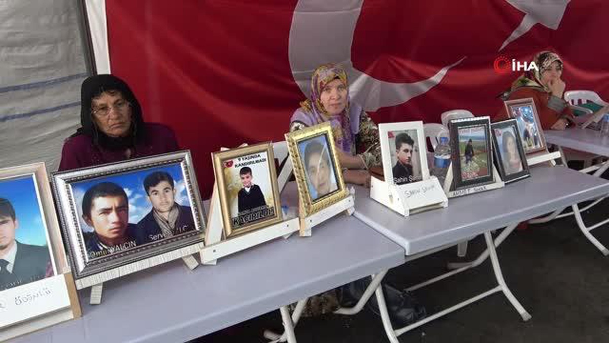 Ailelerin evlatları için direnişi bin 71 gündür sürüyor