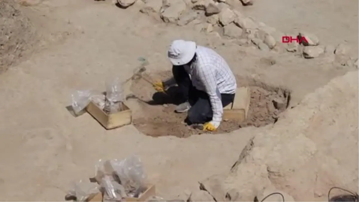 ARSLANTEPE HÖYÜĞÜ\'NDE KAZI ÇALIŞMALARI YENİDEN BAŞLADI