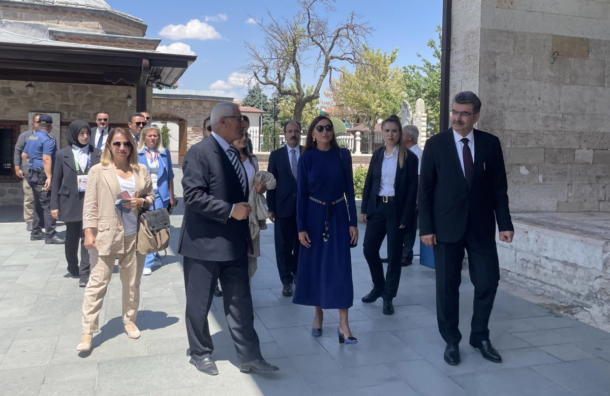 Azerbaycan Cumhurbaşkanı Aliyev\'in eşi Mihriban Aliyeva Mevlana Müzesi\'ni ziyaret etti