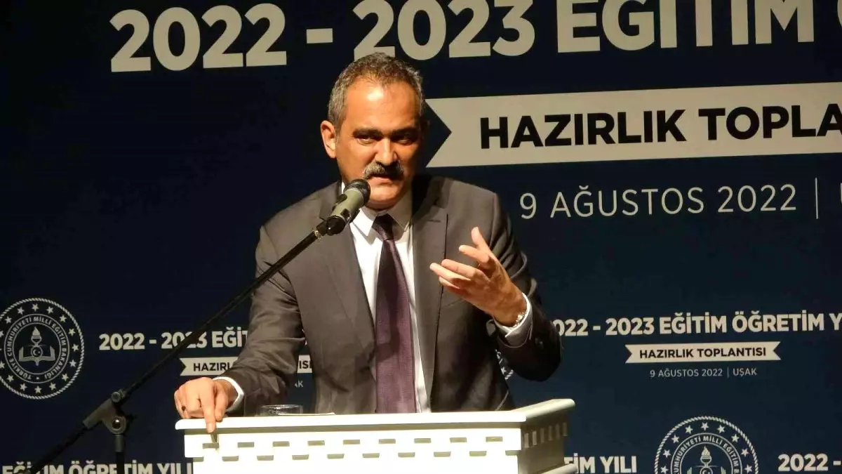 Bakan Özer; "Kütüphanesiz okul kalmadı"