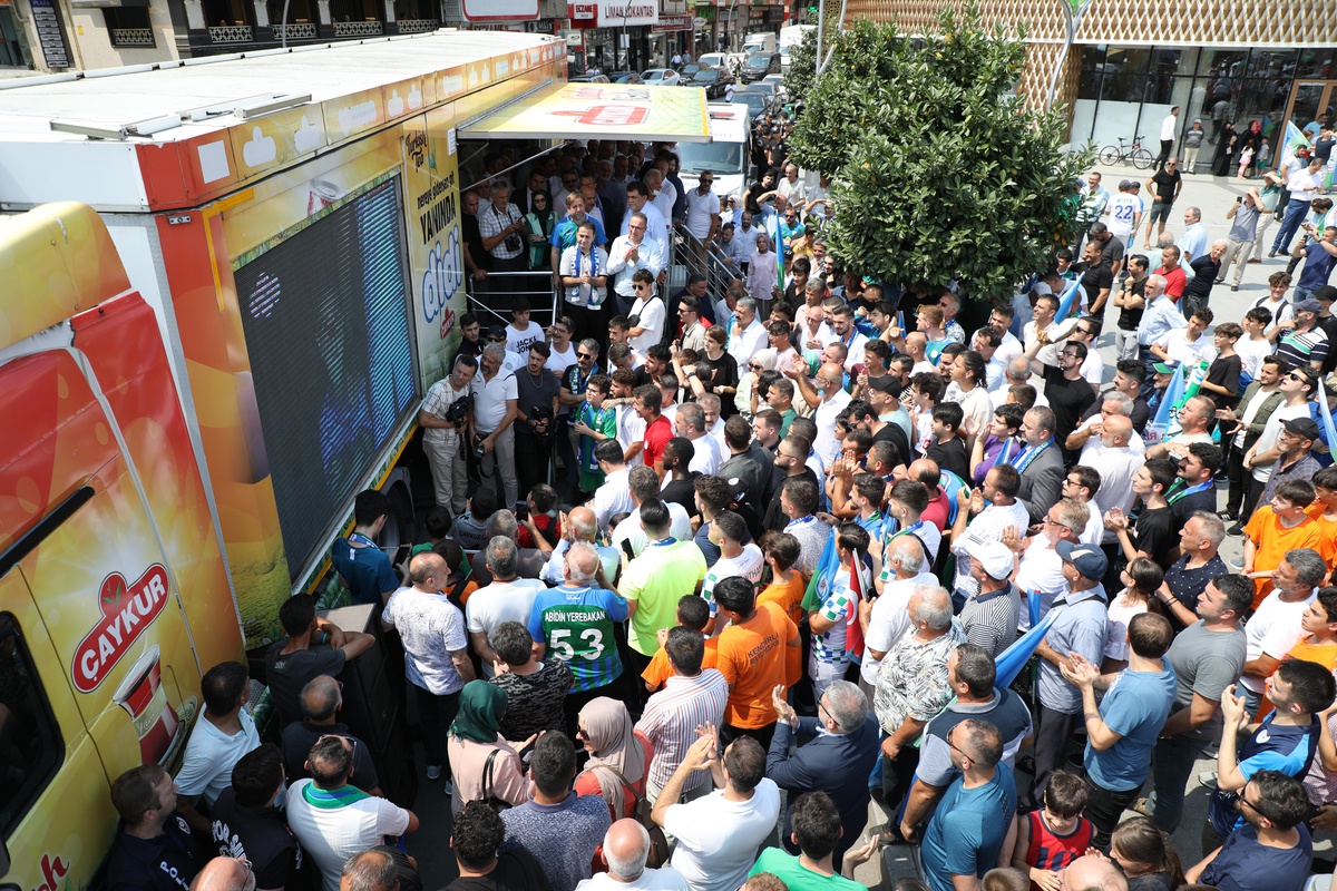 Çaykur Rizespor\'da birlik ve dayanışma yürüyüşü gerçekleştirildi