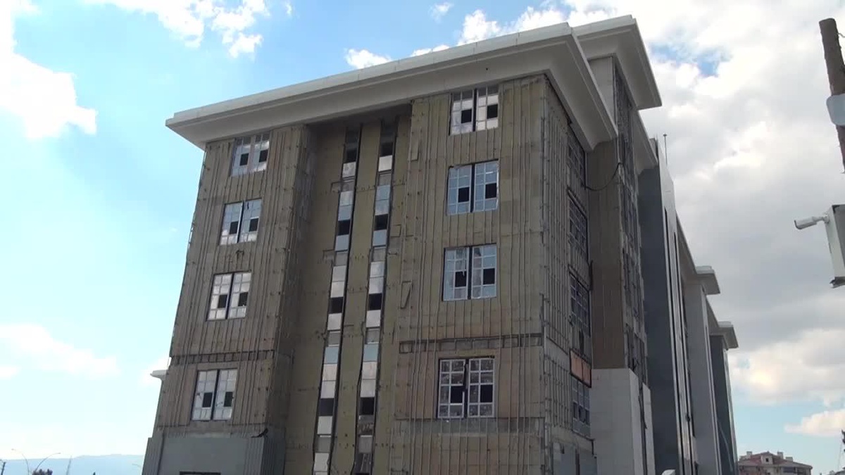 Çorum Belediye Meclisi Toplantısında Yeni Hizmet Binası İçin Ek Borçlanma Talebi Tartışma Yarattı