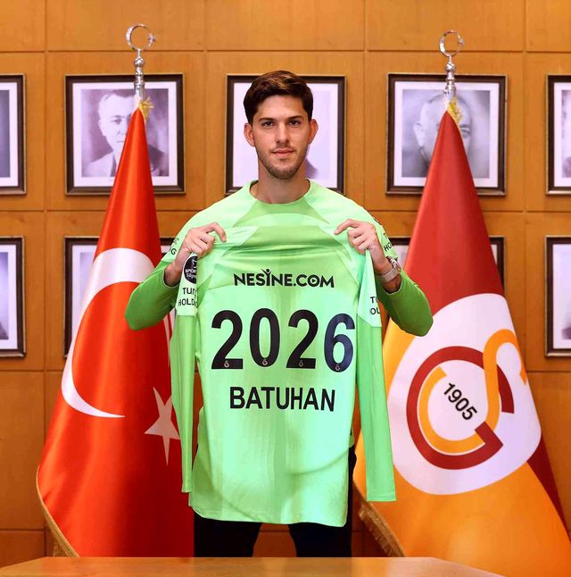 Galatasaray genç kalecisinin sözleşmesini uzatıp Fatih Karagümrük'e kiraladı Galatasaray genç kalecisinin sözleşmesini uzatıp Fatih Karagümrük'e kiraladı