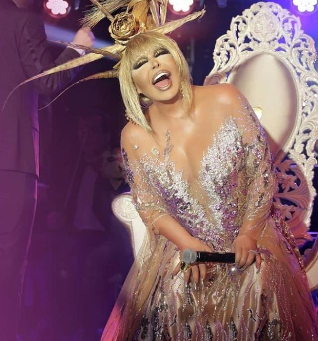 Hayranından ham altın hediye alan Bülent Ersoy: Dev kasamda yerini alacak Hayranından ham altın hediye alan Bülent Ersoy: Dev kasamda yerini alacak