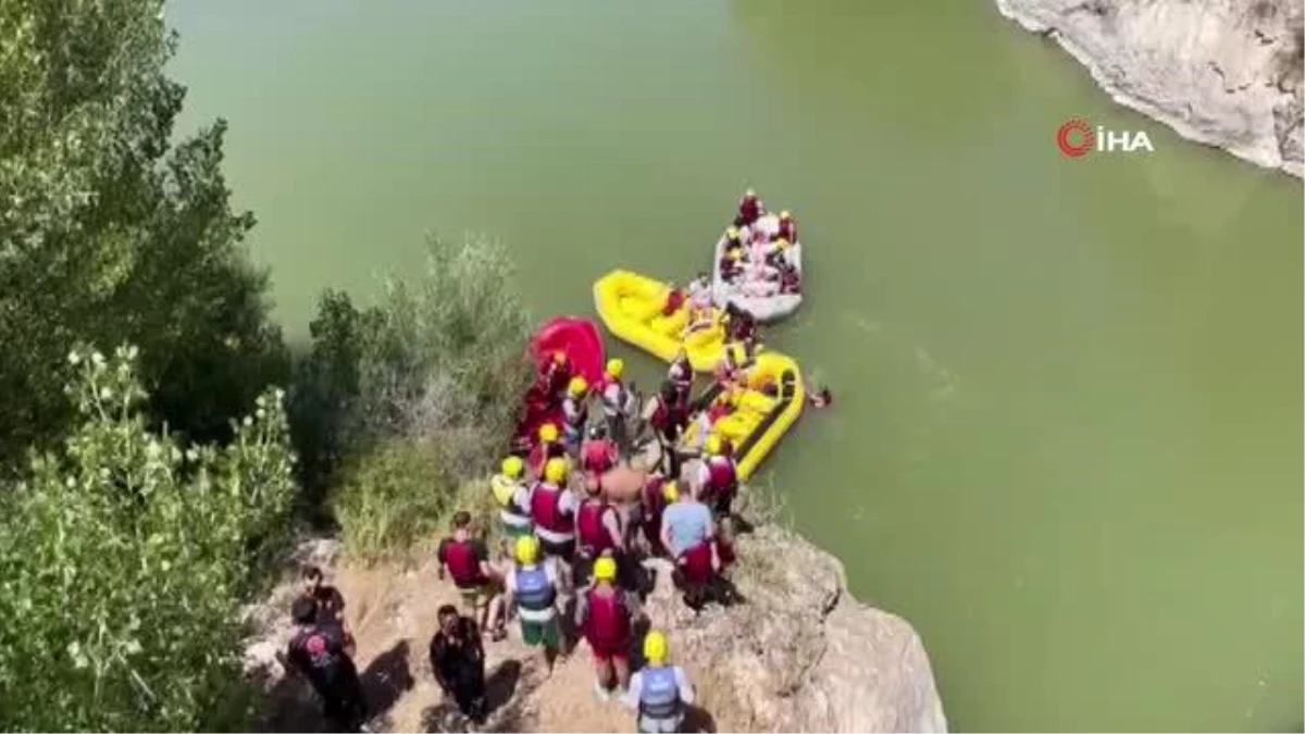 Karasu Nehri\'nde rafting keyfi