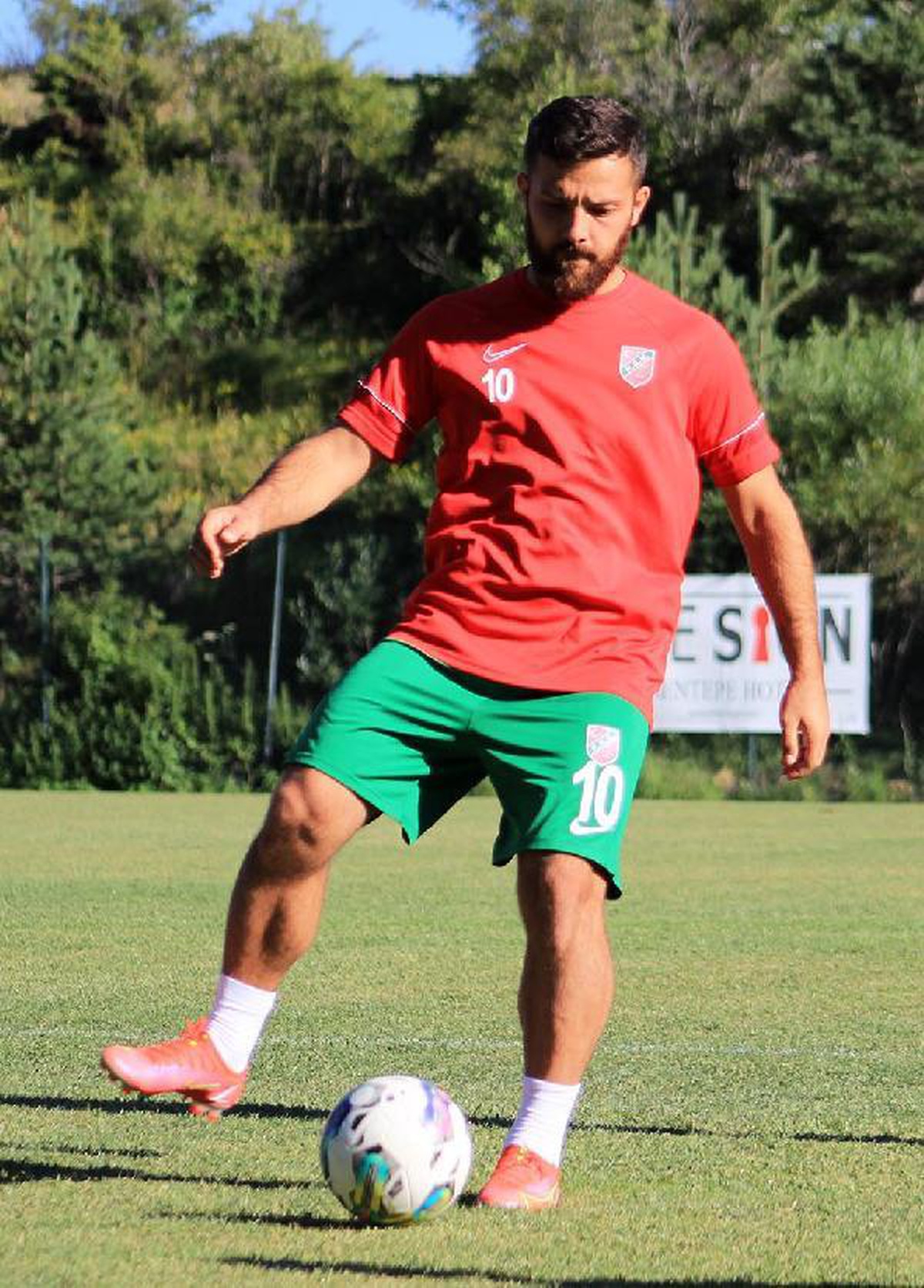 Karşıyaka\'nın en büyük umudu Emre