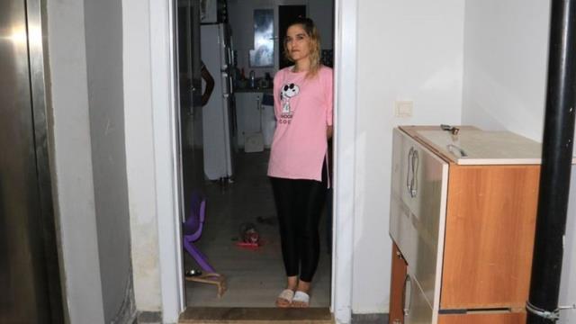 Kiracısının çelik kapısını çalan ev sahibi konuştu Kiracısının çelik kapısını çalan ev sahibi konuştu