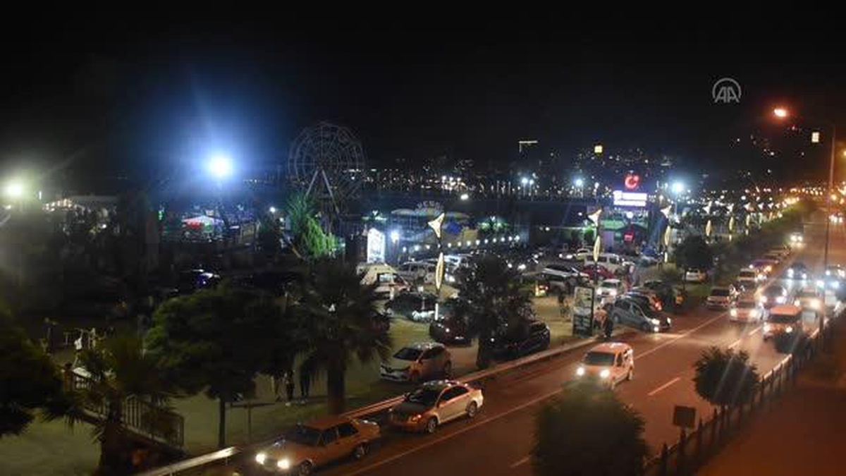 Giresun\'da lunaparkta trenin raydan çıktığı kazada 4 kişi yaralandı