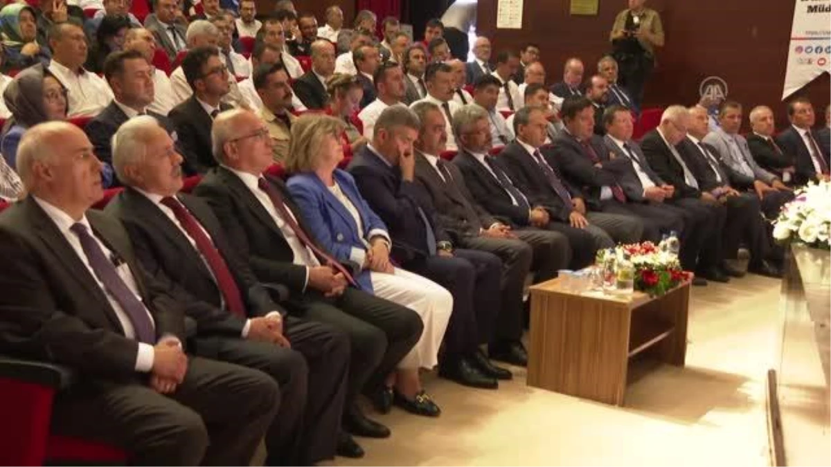 Milli Eğitim Bakanı Özer, Uşak Belediye Başkanı Çakın ile görüştü