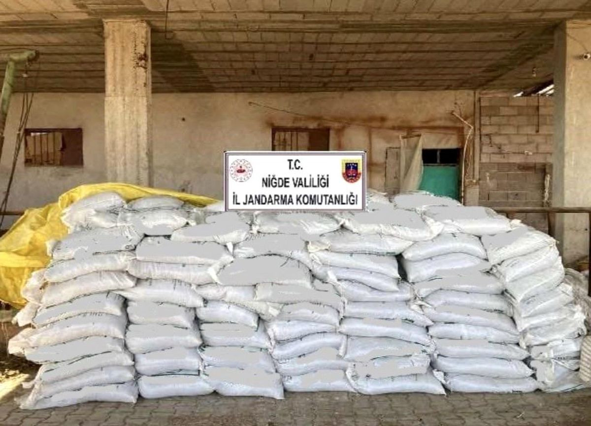 Niğde merkezli 4 ilde sahte gübre operasyonu: 9 gözaltı