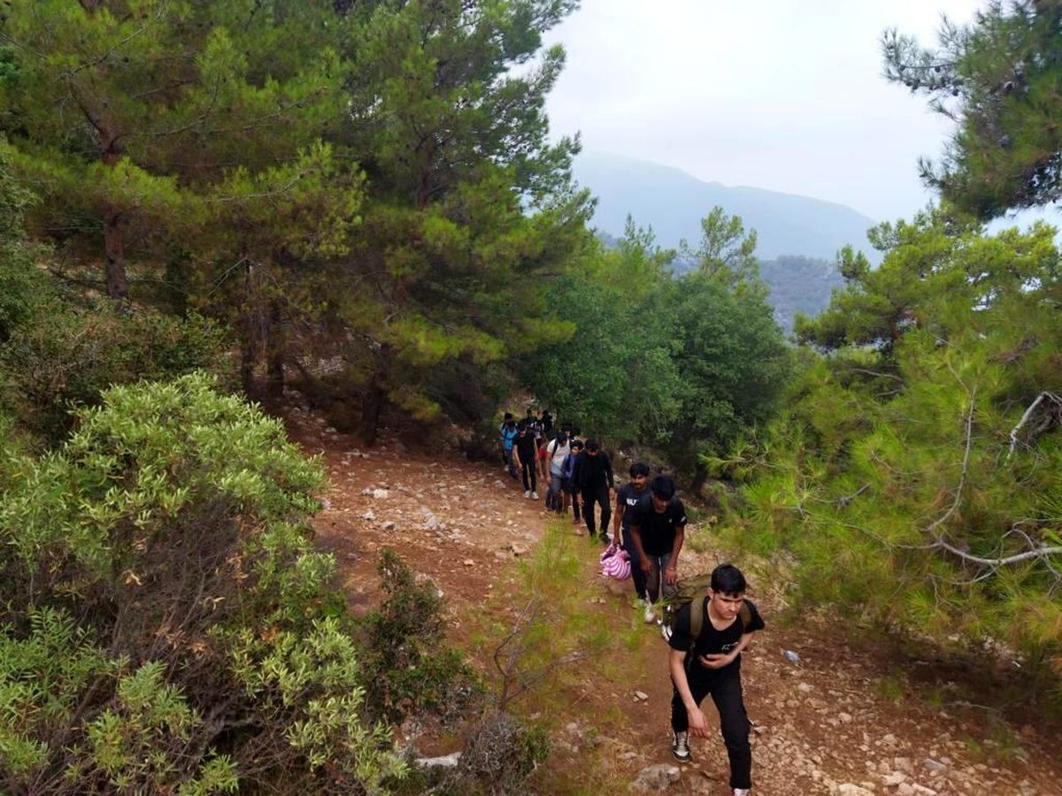 Seydikemer\'de 72 düzensiz göçmen yakalandı