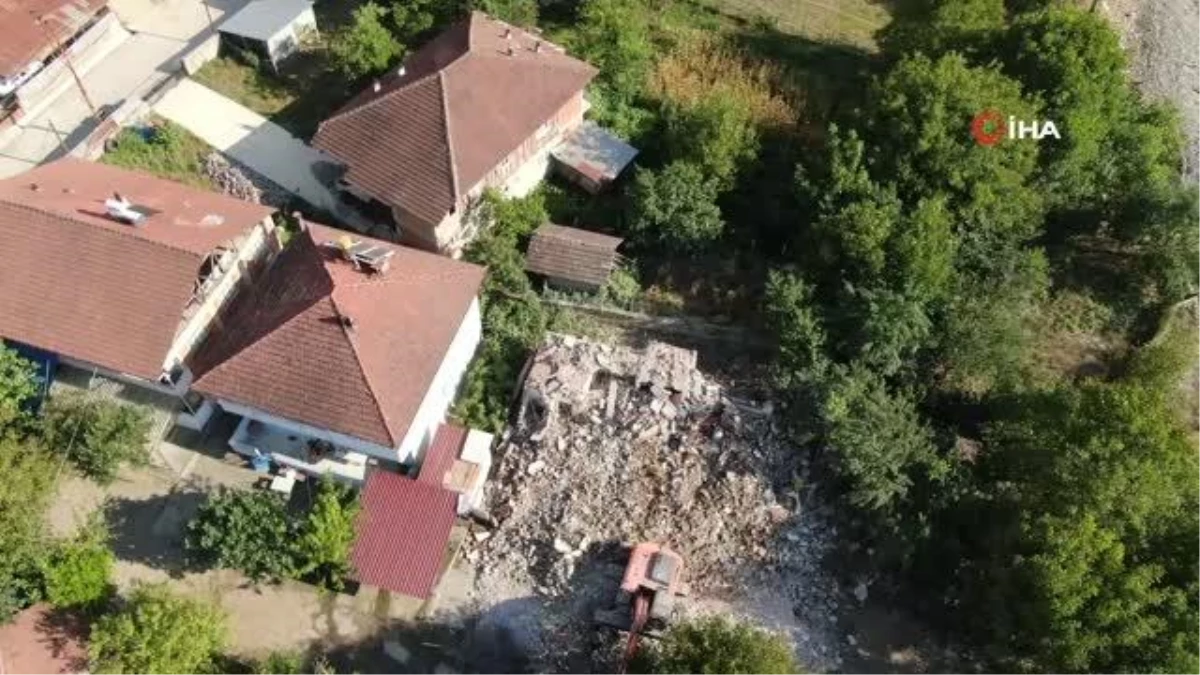 Yenice\'de evleri yıkılanlar, yeni konutlarına geçmek için gün sayıyor