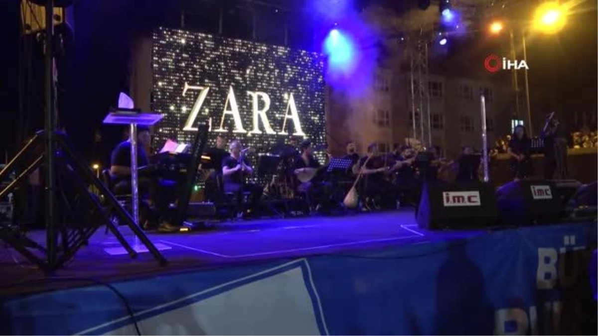 Zara, Bitlis\'in kurtuluş gününde konser verdi