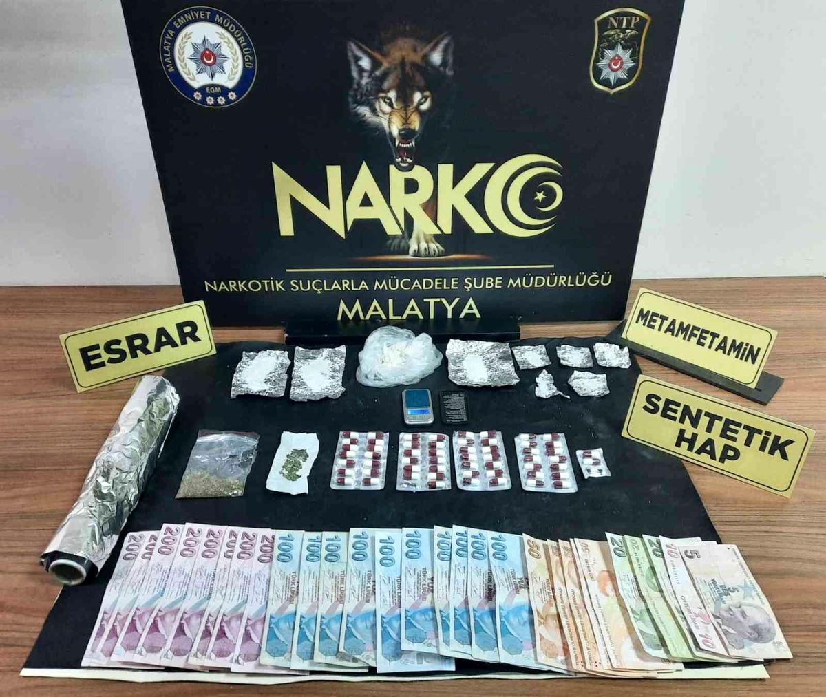 Zehir tacirleri tutuklandı