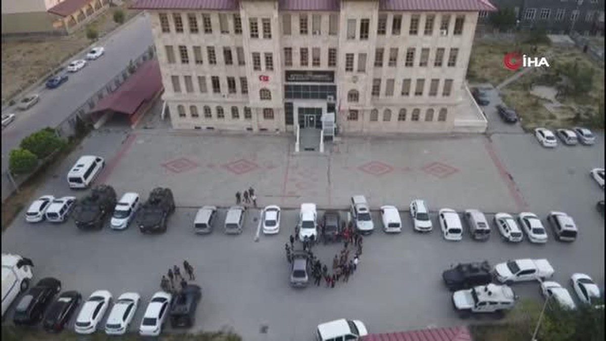 Ağrı\'daki eş zamanlı uyuşturucu operasyonunda 4 tutuklama