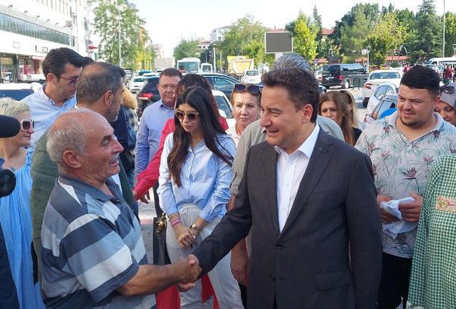 Damla damla büyüdüklerini söyleyen Ali Babacan: Biz o tuzağa düşmeyeceğiz Damla damla büyüdüklerini söyleyen Ali Babacan: Biz o tuzağa düşmeyeceğiz