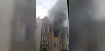 Başakşehir'de bir dairede çıkan yangın hasara neden oldu