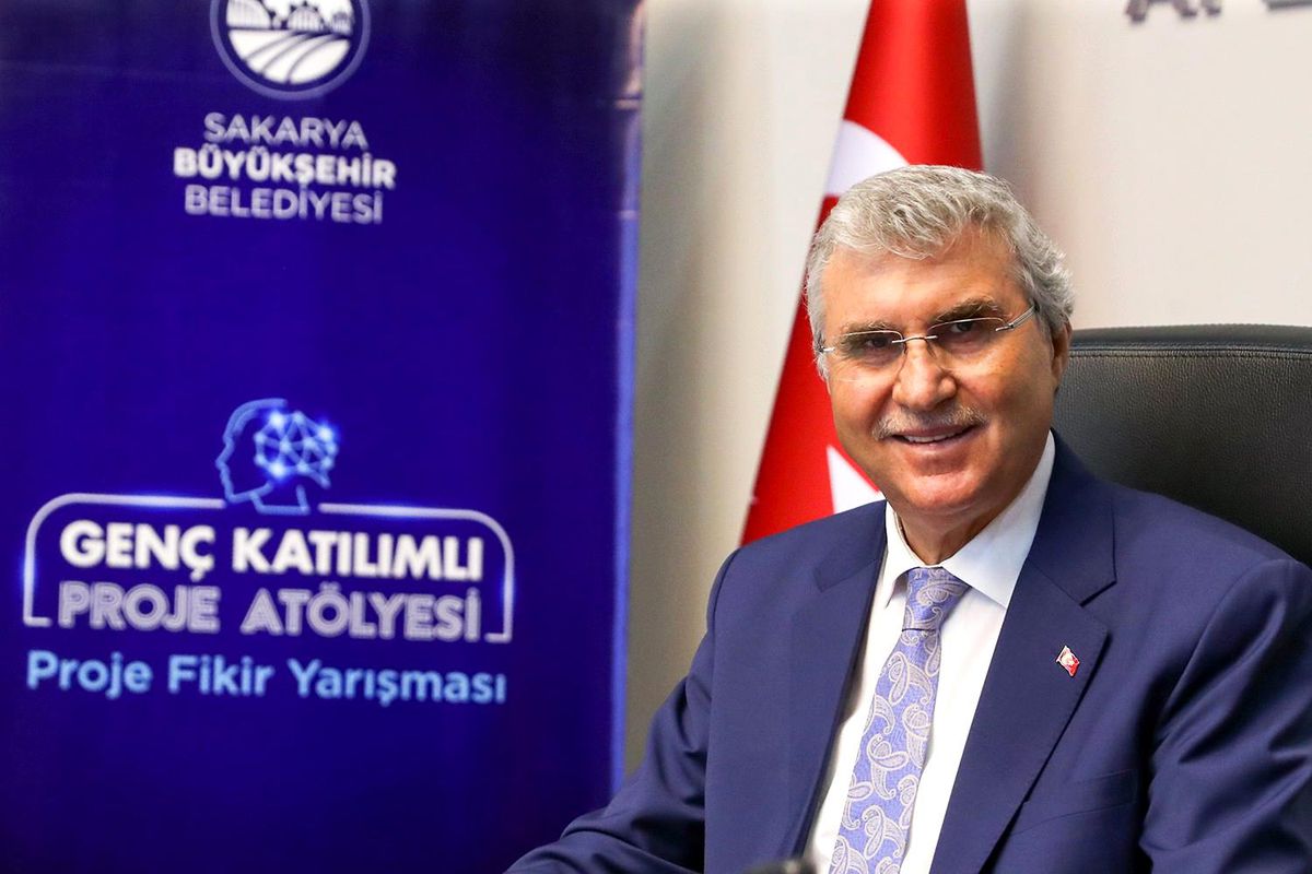 Başkan Yüce, proje yarışmasında oyunu kullandı