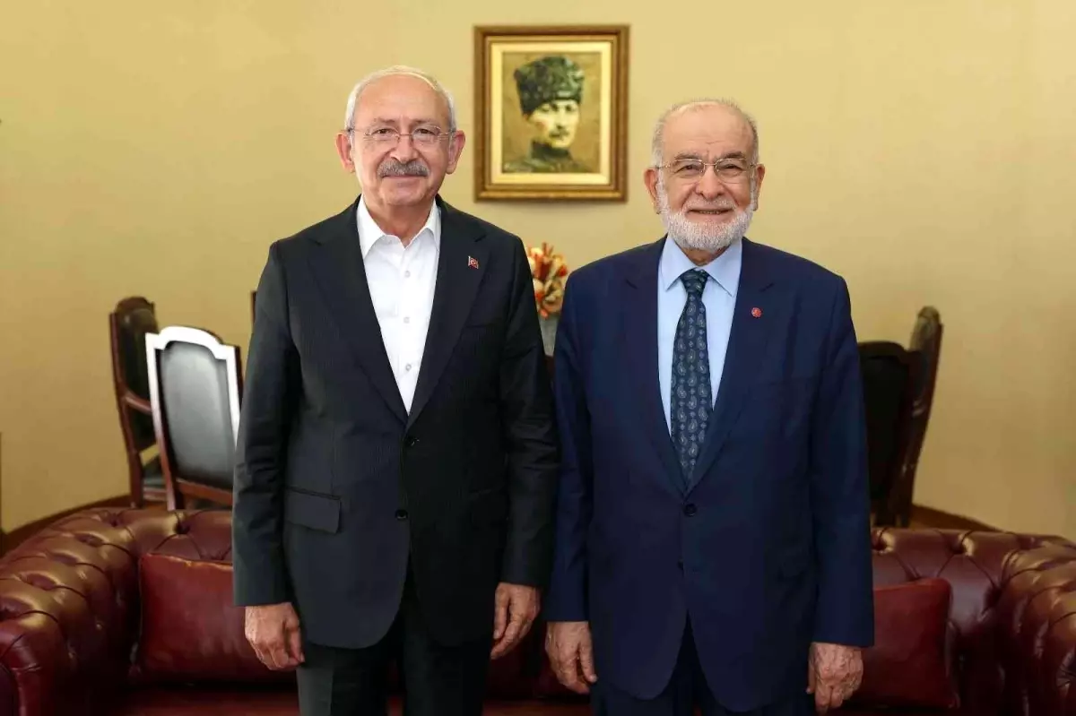 CHP lideri Kılıçdaroğlu, Saadet Partisi Genel Başkanı Karamollaoğlu ile görüştü