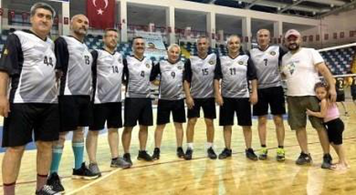 İnönü personeli finale adını yazdırdı