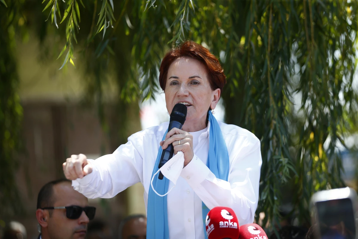 İYİ Parti Genel Başkanı Meral Akşener, Niğde\'de ziyaretlerde bulundu